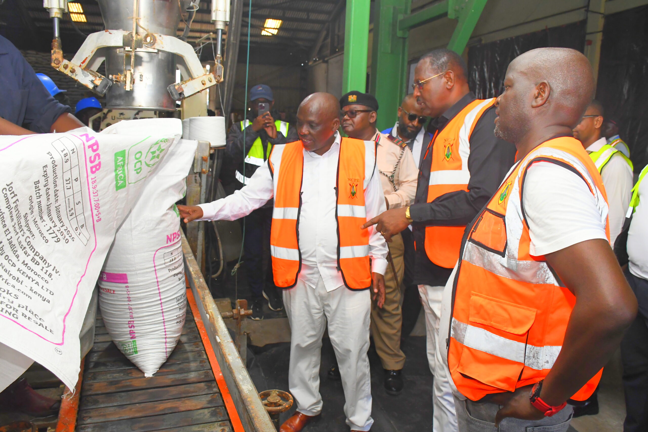 Govt Starts Distribution of 2 Million Fertilizer Bags